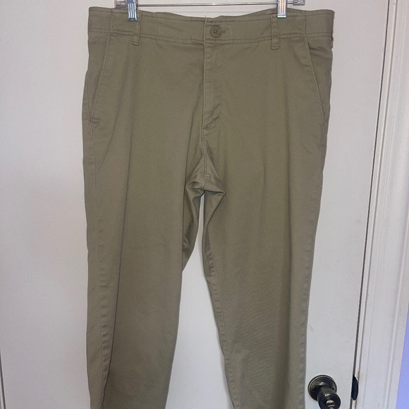 Lee | Pants | Mens Lee Extreme Comfort Mvp Straight Fit 36x29 | Poshmark